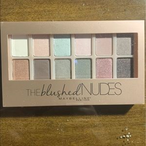 Maybelline blushed nudes pallet